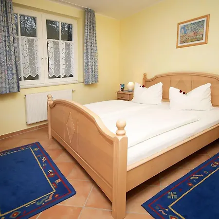 Alexandra - 13-02 * Kuehlungsborn